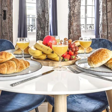 Le Marais 1Br Place Saint Париж Экстерьер фото