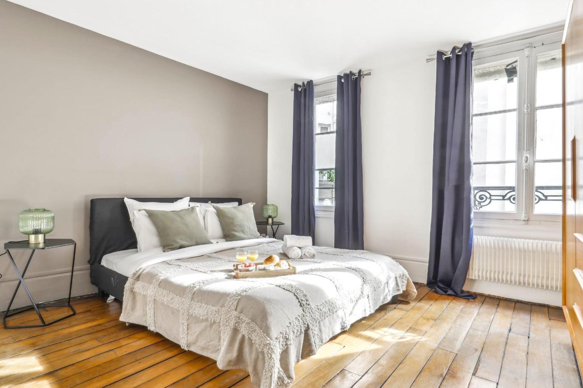 Le Marais 1Br Place Saint Париж Экстерьер фото